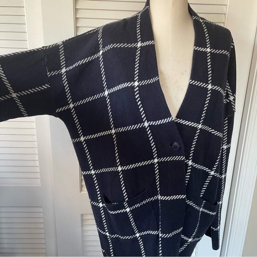 Bass Navy and White Oversized Single Button Cardigan - Picture 2 of 6